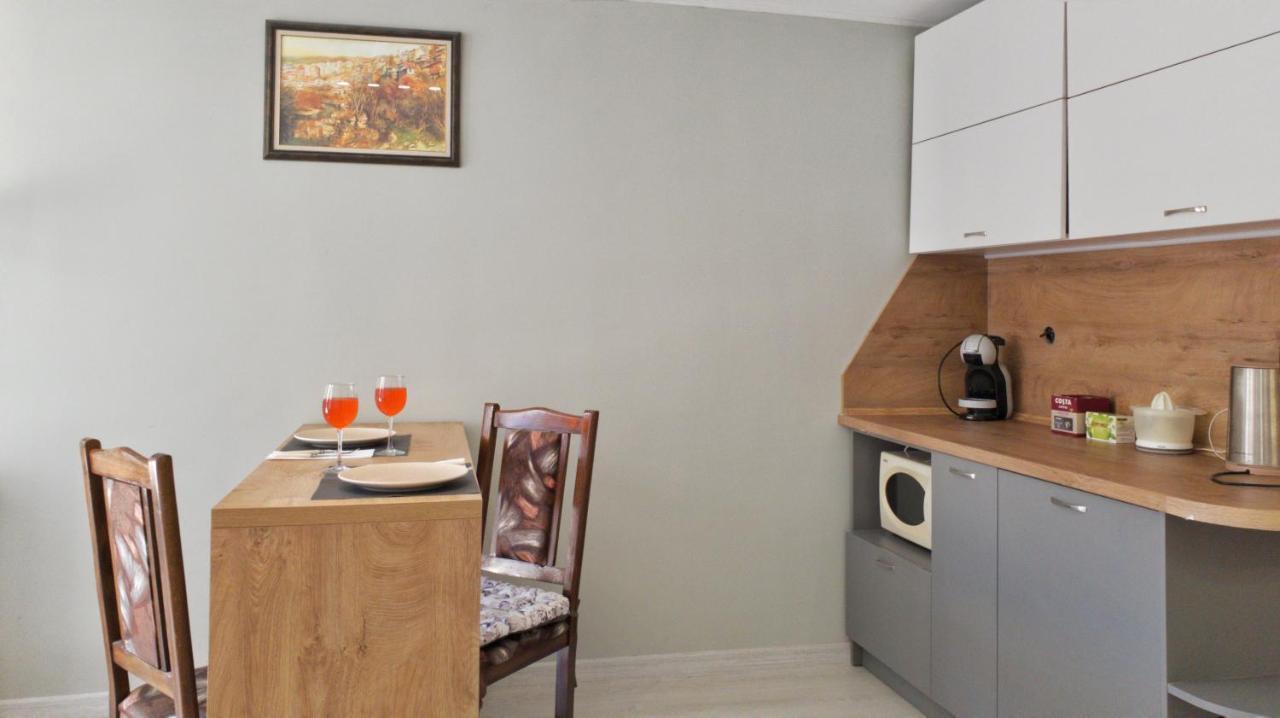Cozy Studio Near The Park With Huge Verandah. Veliko Tarnovo Eksteriør billede